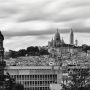 La Basilique du Sacré Cœur de Montmartre vu depuis les Buttes-Chaumont
