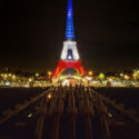 La tour Eiffel bleu blanc rouge