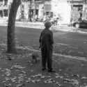 Daphné Boutri et son chien marcellin